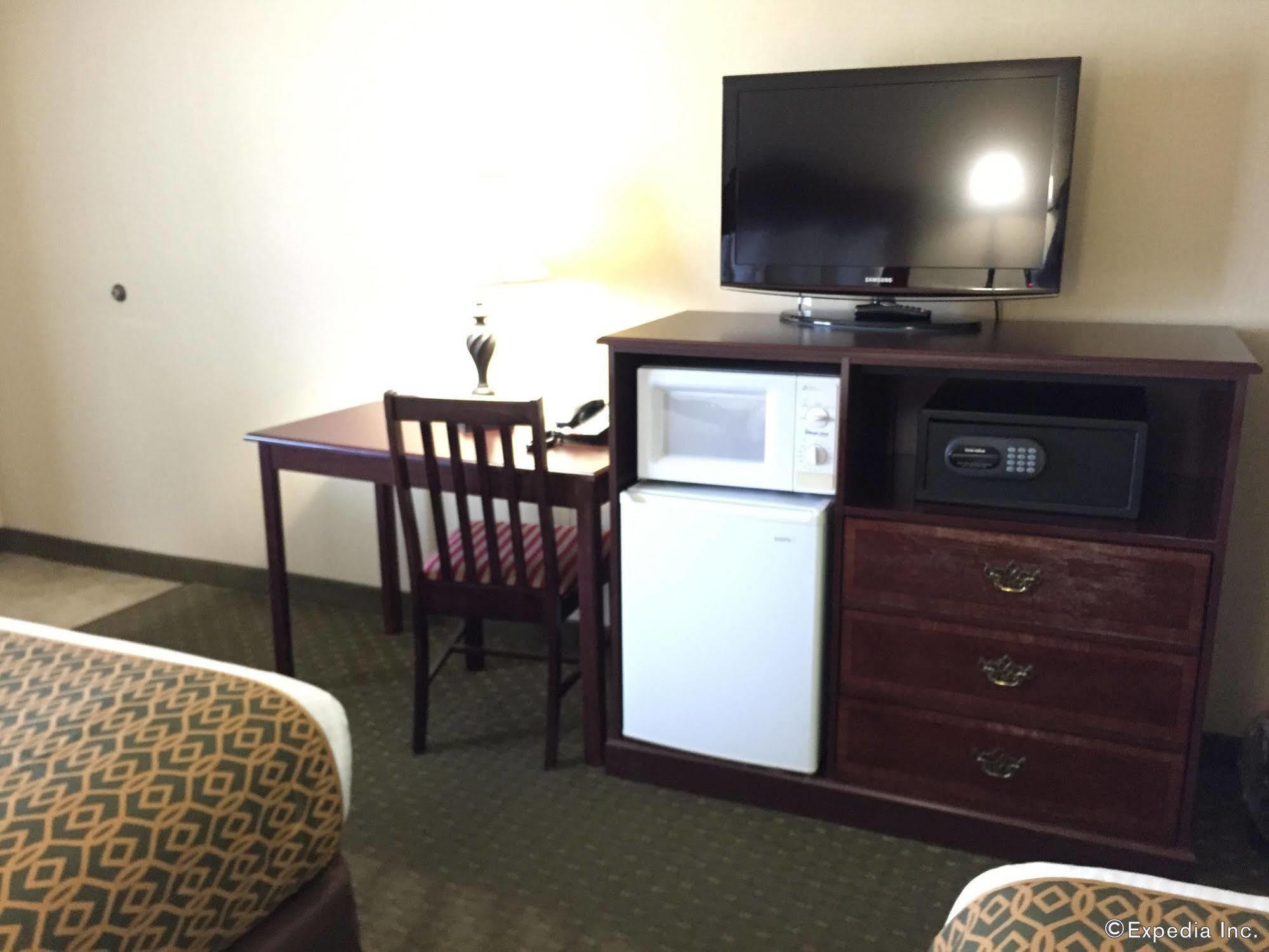 Anaheim Camelot Inn & Suites 外观 照片