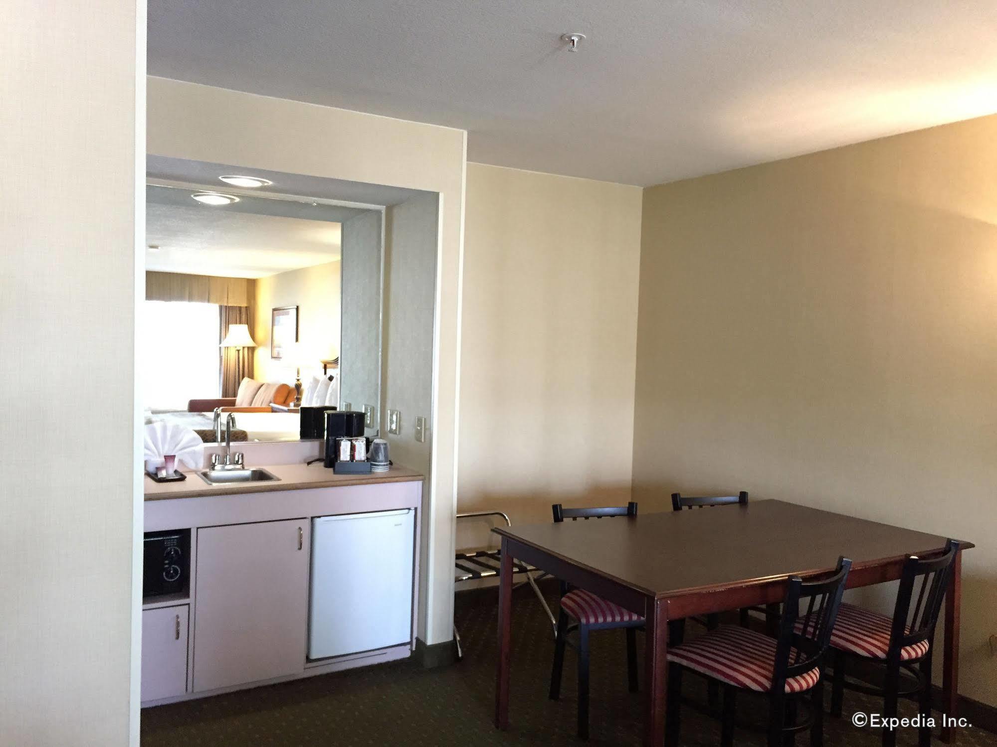 Anaheim Camelot Inn & Suites 外观 照片