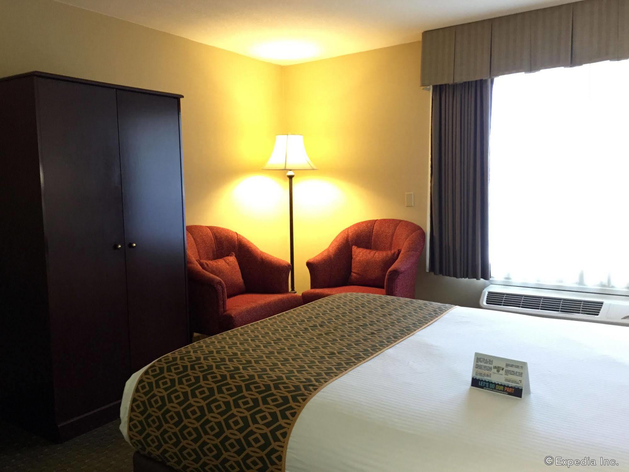 Anaheim Camelot Inn & Suites 外观 照片