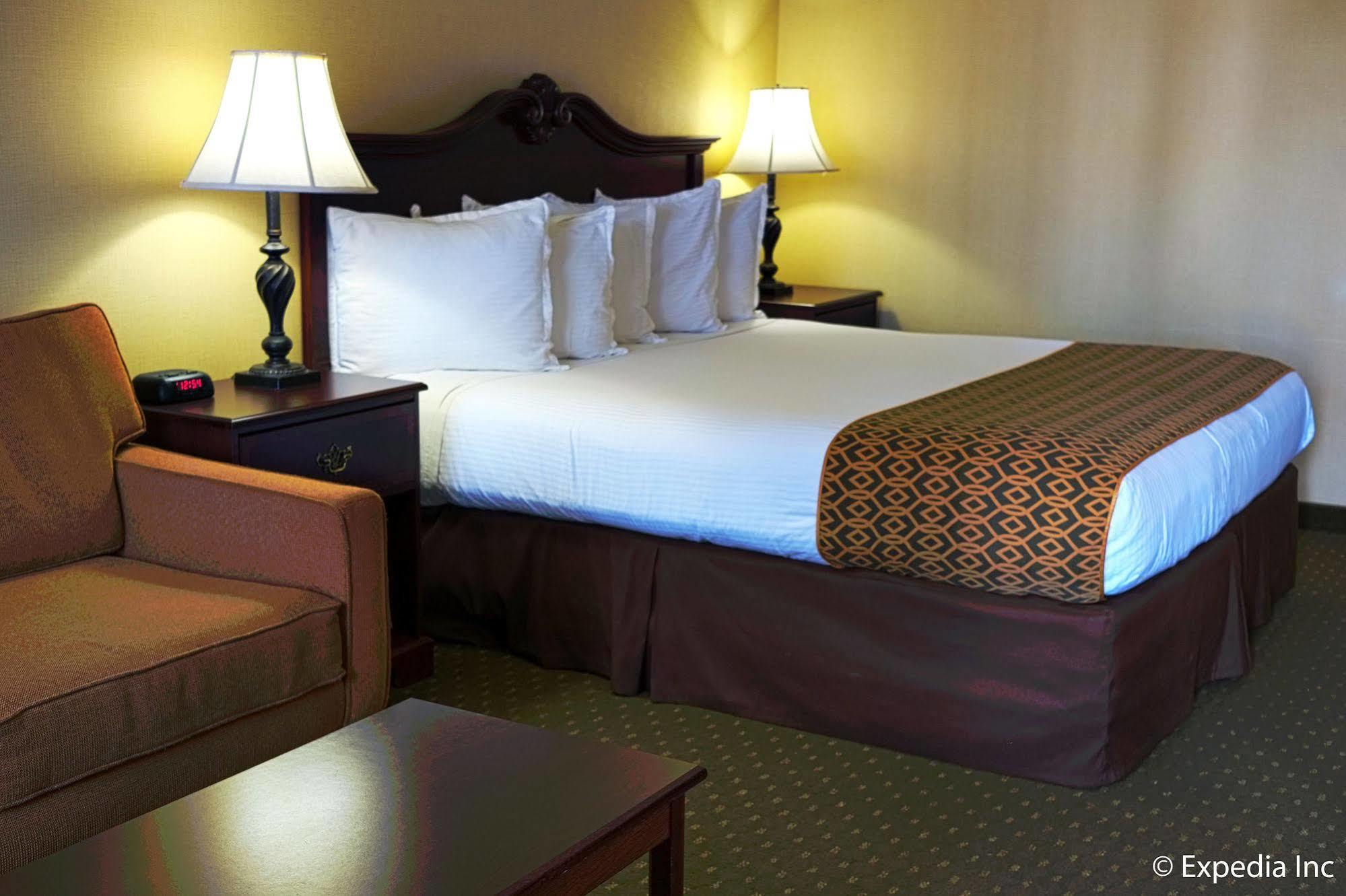 Anaheim Camelot Inn & Suites 外观 照片