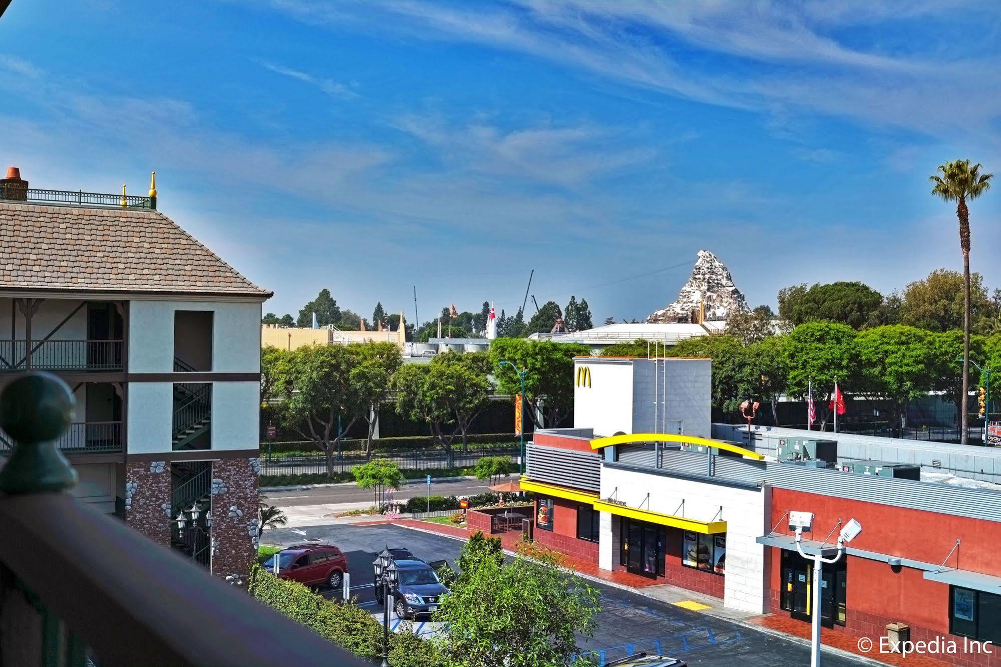 Anaheim Camelot Inn & Suites 外观 照片