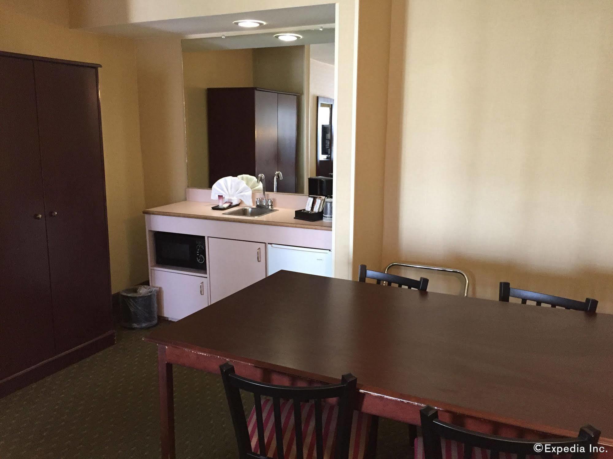 Anaheim Camelot Inn & Suites 外观 照片