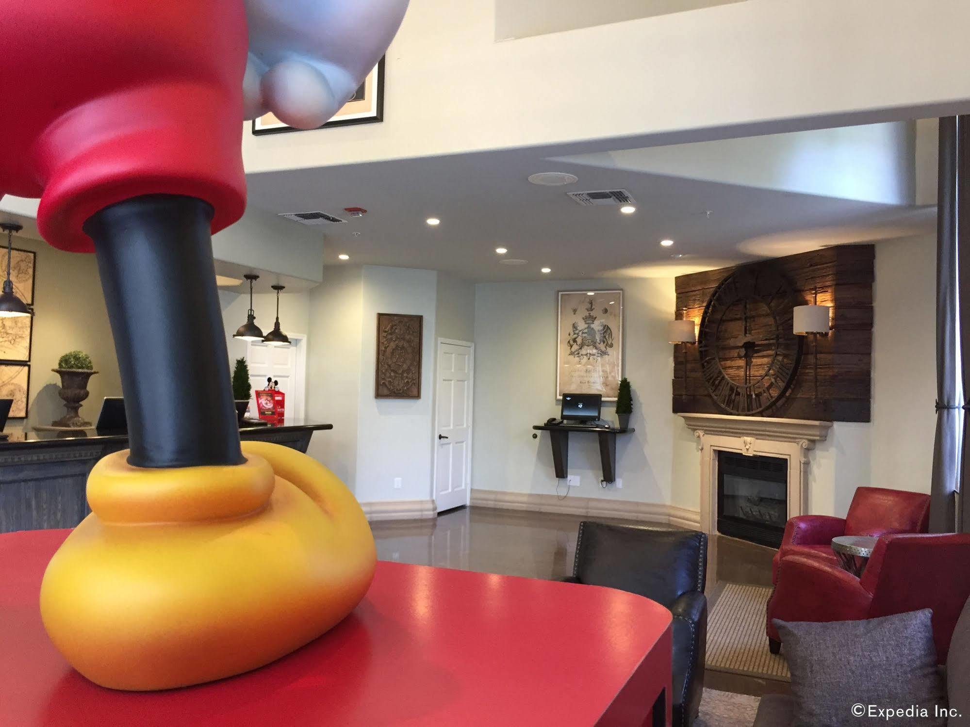 Anaheim Camelot Inn & Suites 外观 照片