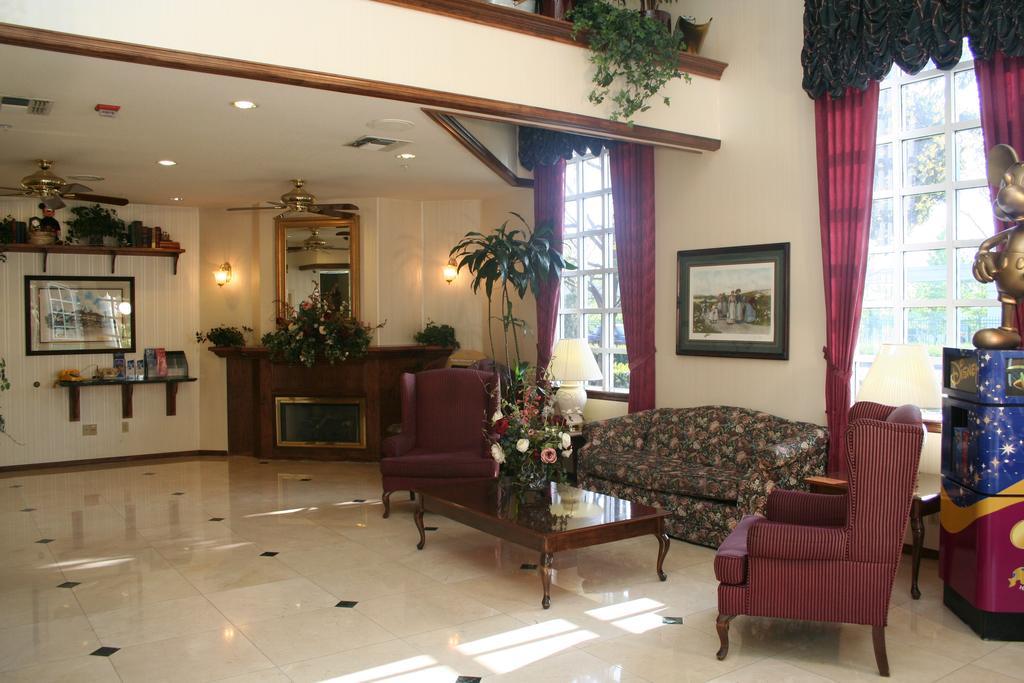Anaheim Camelot Inn & Suites 外观 照片